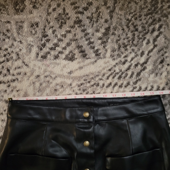 City Bound Skirt by Blanknyc size 30 - Picture 8 of 16